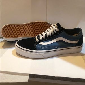BLUE AND BLACK VANS SIZE 6.5